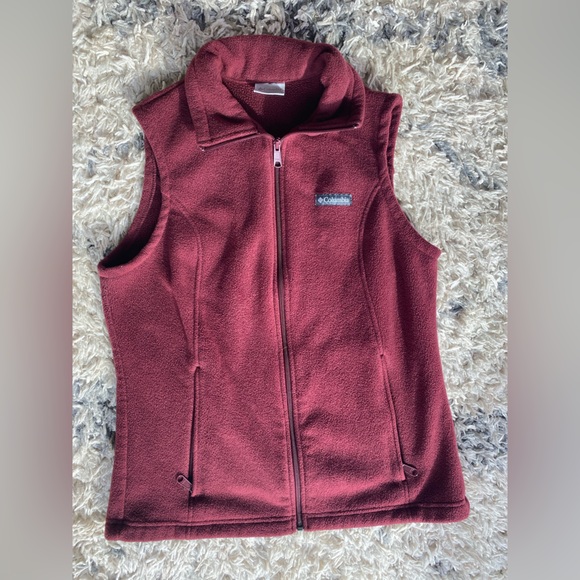 Columbia Jackets & Blazers - Columbia fleece vest maroon
